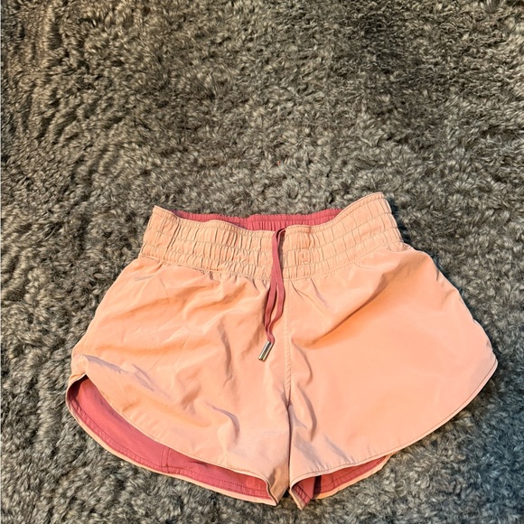 Lululemon choose a side shorts - Picture 3 of 4